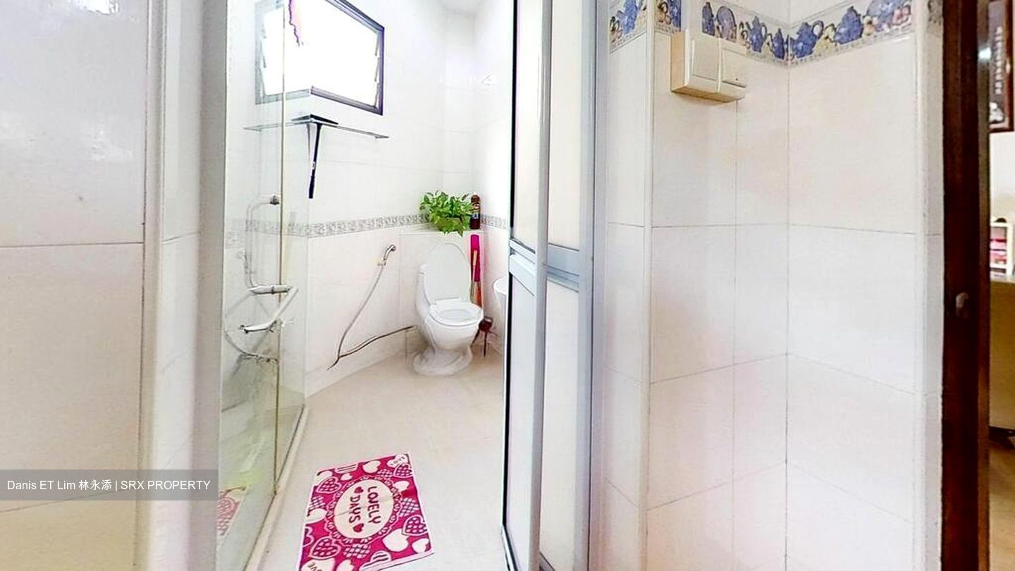 Parry Avenue (D19), Terrace #503511281